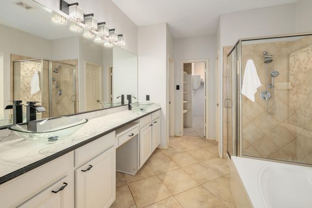 500 Red Hawk DR, Leander, TX 78641