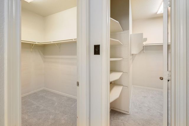 500 Red Hawk DR, Leander, TX 78641