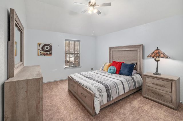 500 Red Hawk DR, Leander, TX 78641