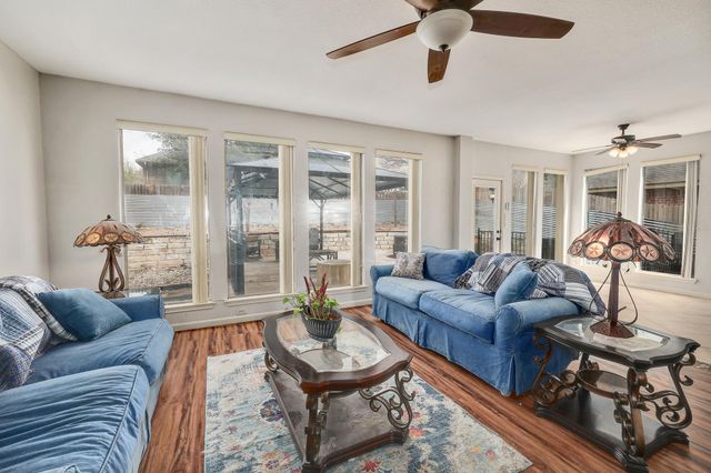 500 Red Hawk DR, Leander, TX 78641