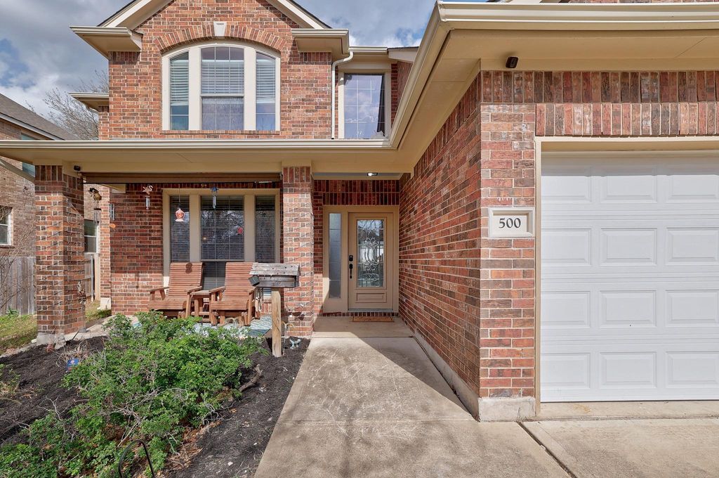 500 Red Hawk DR, Leander, TX 78641