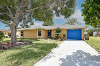 1612 SE Cascella Ct, Port St Lucie, FL 34952