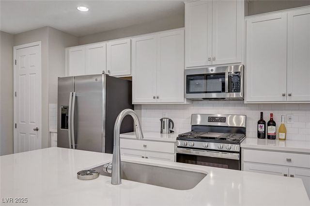 510 Celebratory Place, Henderson, NV 89011