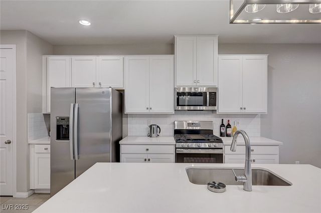 510 Celebratory Place, Henderson, NV 89011