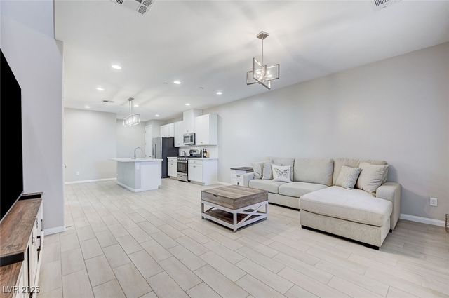 510 Celebratory Place, Henderson, NV 89011