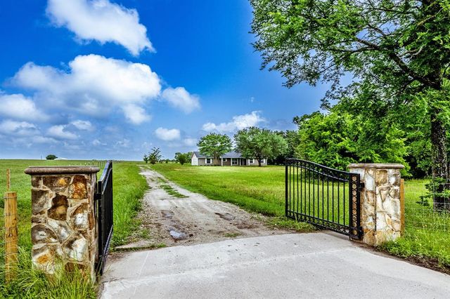 5024 State Highway 30, Huntsville, TX 77320
