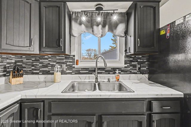 3630 Brighton Drive, Lansing, MI 48911