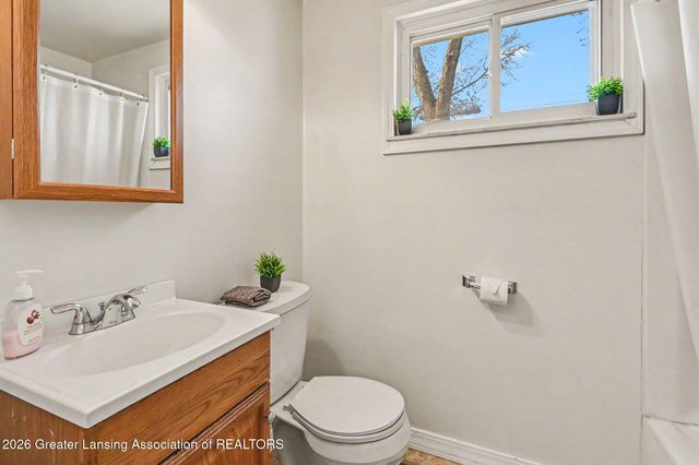 3630 Brighton Drive, Lansing, MI 48911