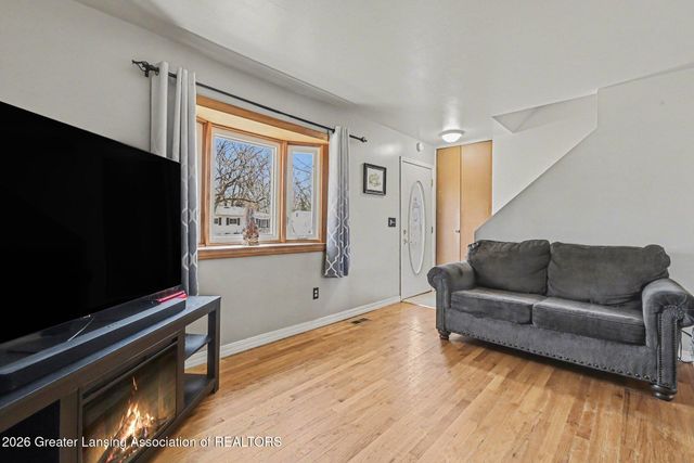 3630 Brighton Drive, Lansing, MI 48911