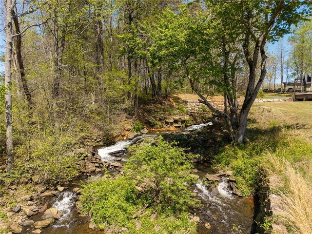 245 Smokerise Court, Ellijay, GA 30536