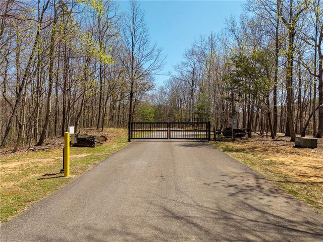 245 Smokerise Court, Ellijay, GA 30536