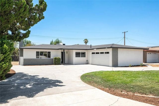 11822 Kingston, Grand Terrace, CA 92313