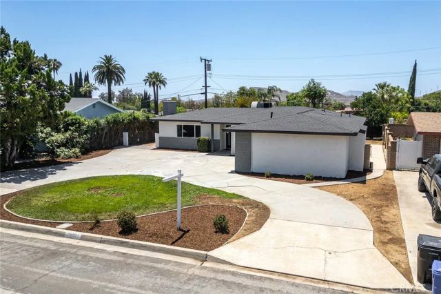11822 Kingston, Grand Terrace, CA 92313