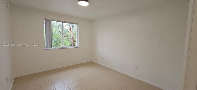 3830 Lyons Rd 301-3, Coconut Creek, FL 33073