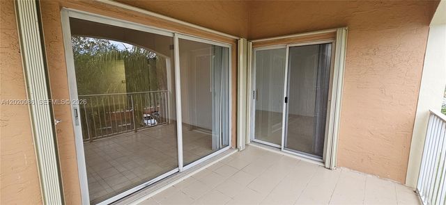 3830 Lyons Rd 301-3, Coconut Creek, FL 33073