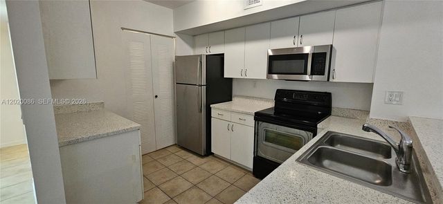 3830 Lyons Rd 301-3, Coconut Creek, FL 33073