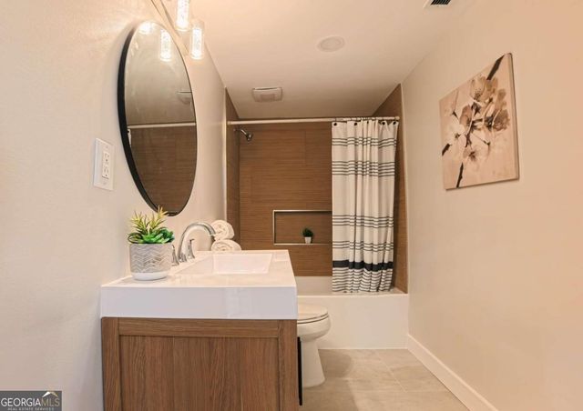 2402 Lancelot Drive, Decatur, GA 30033