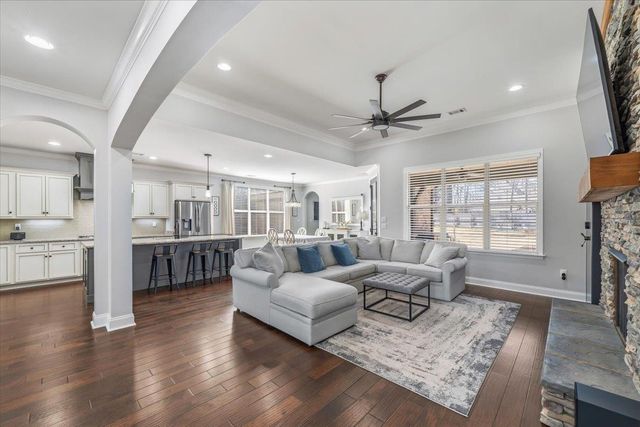 405 SAUNDERS CREEK CIR, Rossville, TN 38066