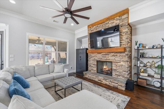 405 SAUNDERS CREEK CIR, Rossville, TN 38066