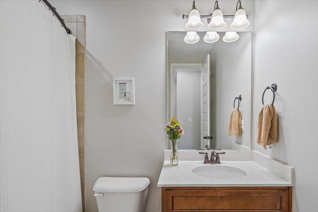 405 SAUNDERS CREEK CIR, Rossville, TN 38066