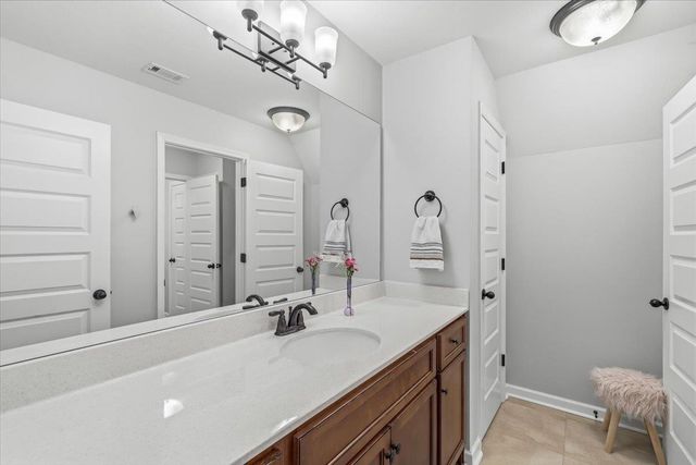 405 SAUNDERS CREEK CIR, Rossville, TN 38066