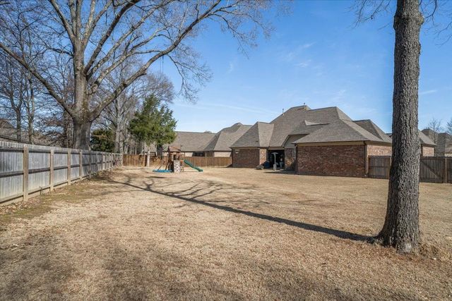 405 SAUNDERS CREEK CIR, Rossville, TN 38066