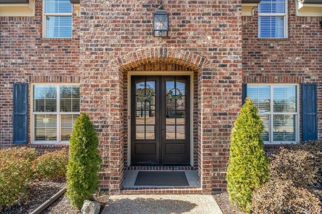 405 SAUNDERS CREEK CIR, Rossville, TN 38066