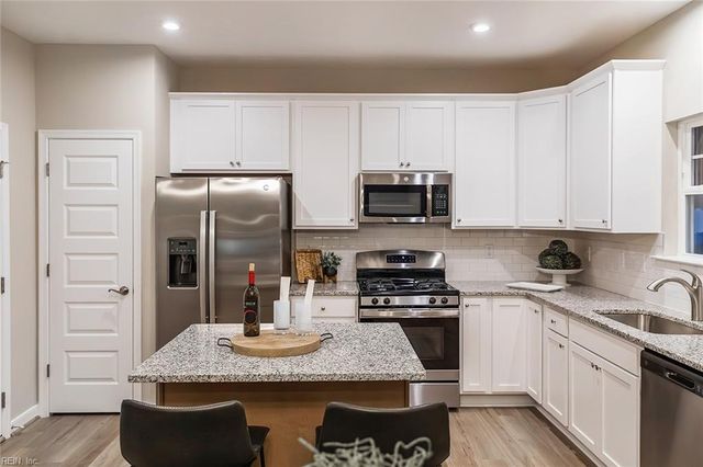 230 Mill Stream DR, Suffolk, VA 23434