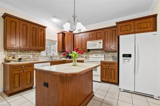 21 AnnaLisa Drive, Greensboro, NC 27455