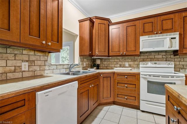21 AnnaLisa Drive, Greensboro, NC 27455