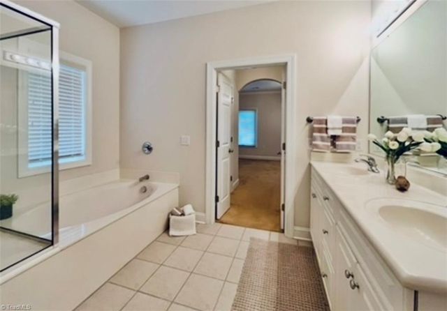 21 AnnaLisa Drive, Greensboro, NC 27455
