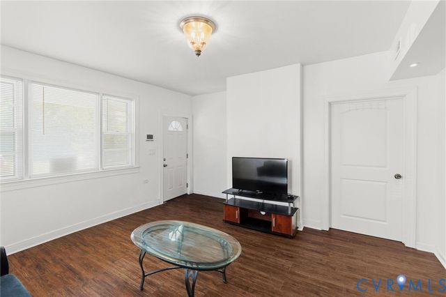 14 N Old Church St, Petersburg, VA 23803
