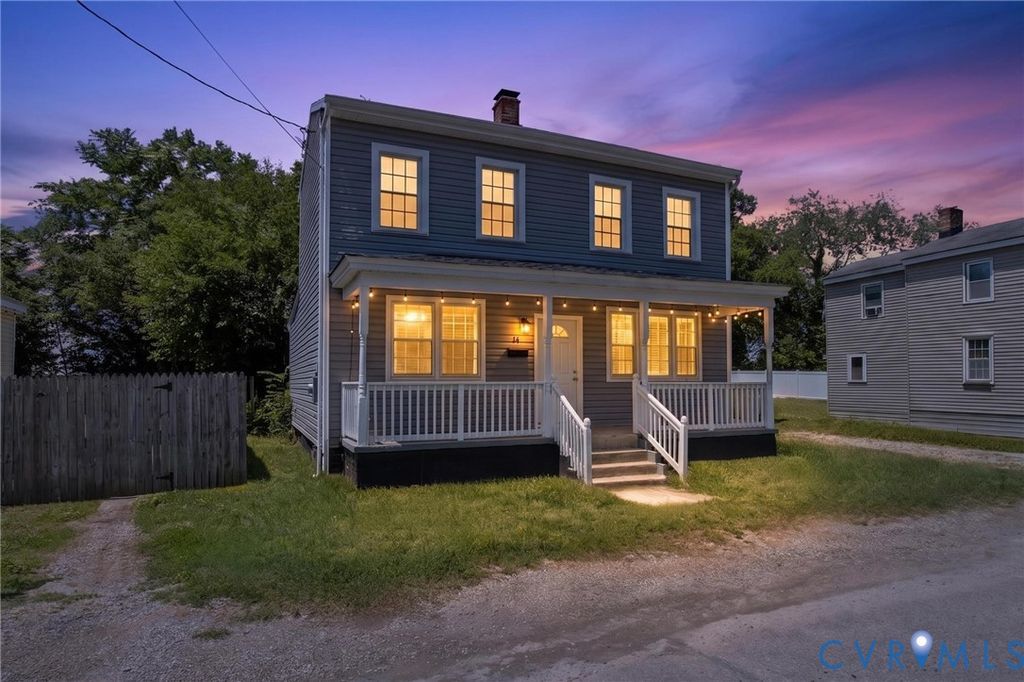 14 N Old Church St, Petersburg, VA 23803