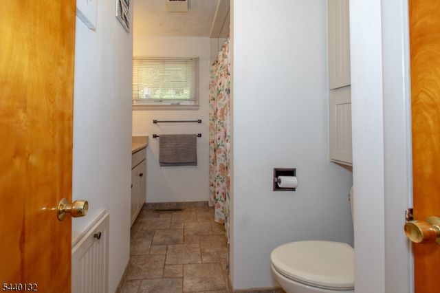 29 Clove Rd, Wantage Twp., NJ 07461