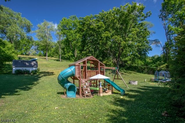 29 Clove Rd, Wantage Twp., NJ 07461