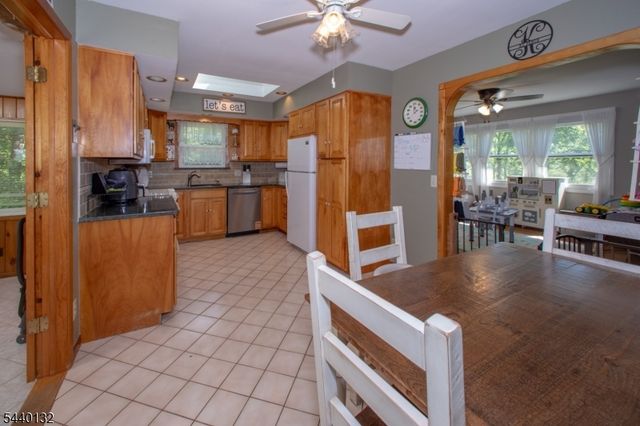 29 Clove Rd, Wantage Twp., NJ 07461