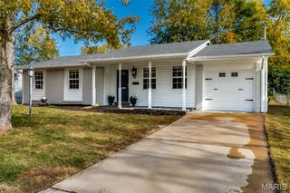 2190 Glenoro Drive, Florissant, MO 63033