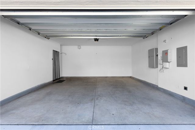 16480 Botanical Lane, Fontana, CA 92336