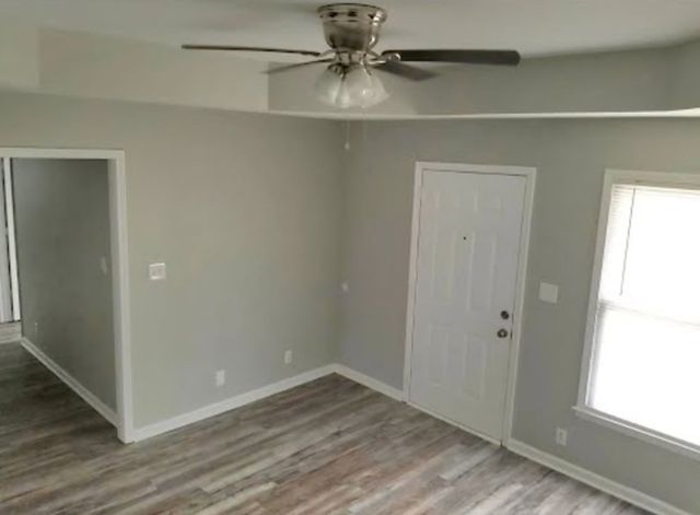 1916 Bridgewater Dr, Clarksville, TN 37042