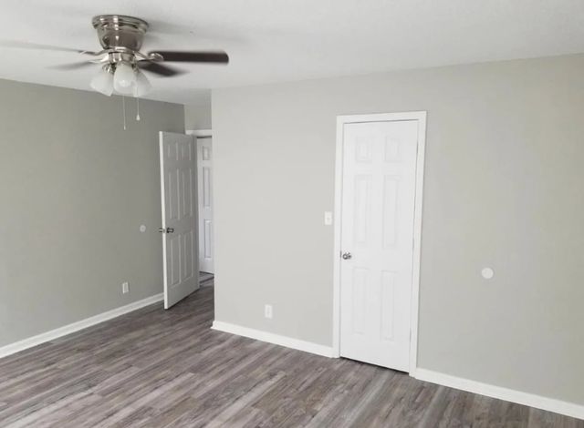 1916 Bridgewater Dr, Clarksville, TN 37042