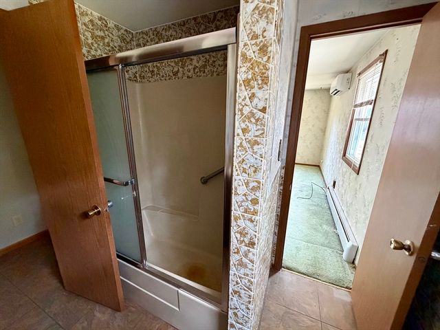 7 Keith Dr, Westport, MA 02790