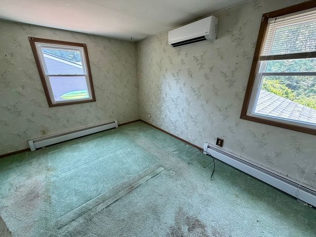 7 Keith Dr, Westport, MA 02790