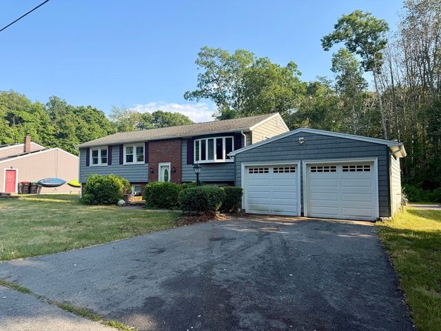 7 Keith Dr, Westport, MA 02790