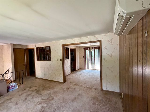 7 Keith Dr, Westport, MA 02790