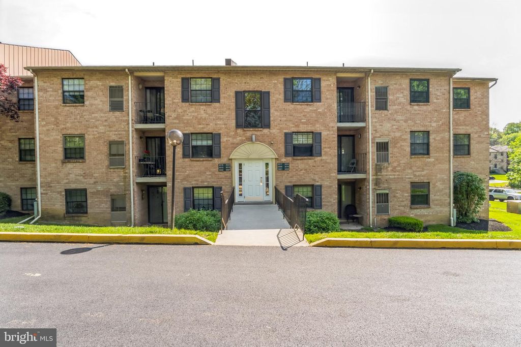 3024 VALLEY DR #3024, WEST CHESTER, PA 19382 — exterior