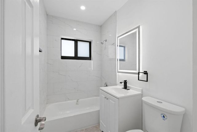9001 NW 32nd Ct Road, Miami, FL 33147