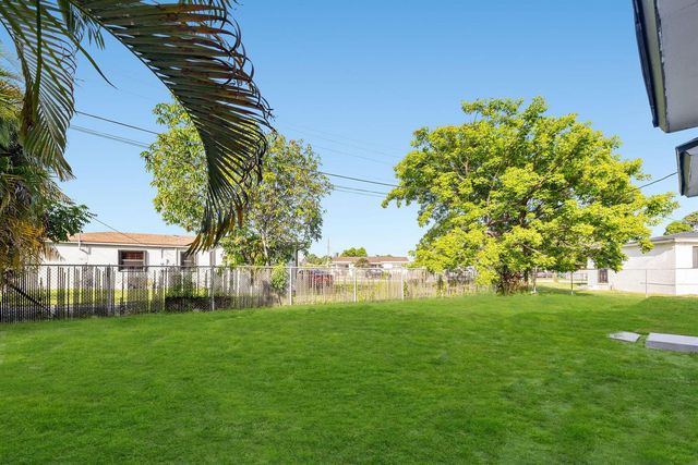 9001 NW 32nd Ct Road, Miami, FL 33147