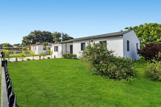 9001 NW 32nd Ct Road, Miami, FL 33147