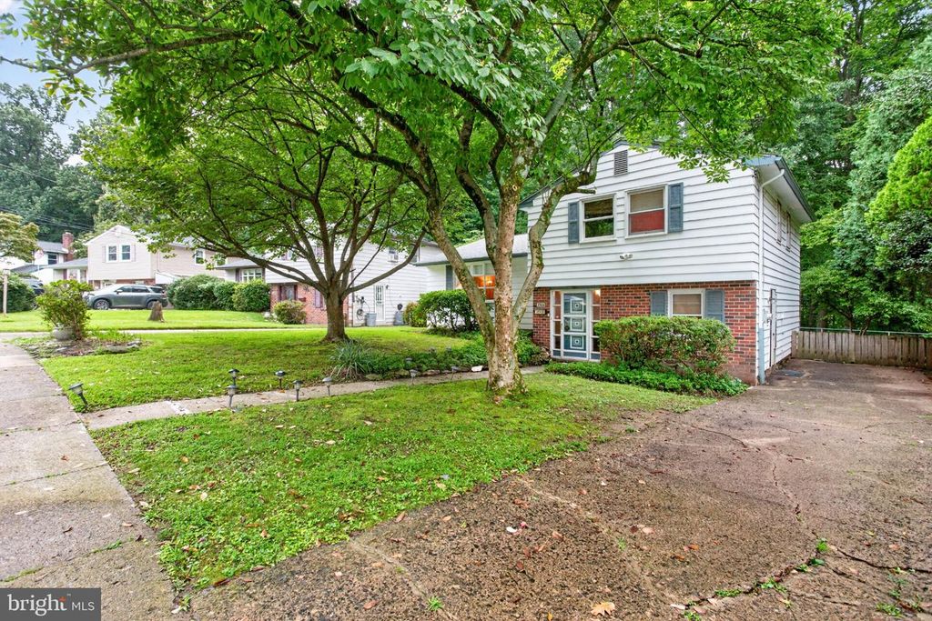 8906 ALICIA ST, PHILADELPHIA, PA 19115 — photo 3
