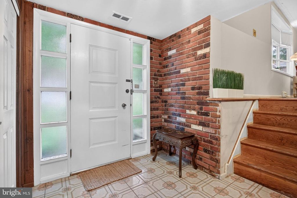 8906 ALICIA ST, PHILADELPHIA, PA 19115 — photo 4